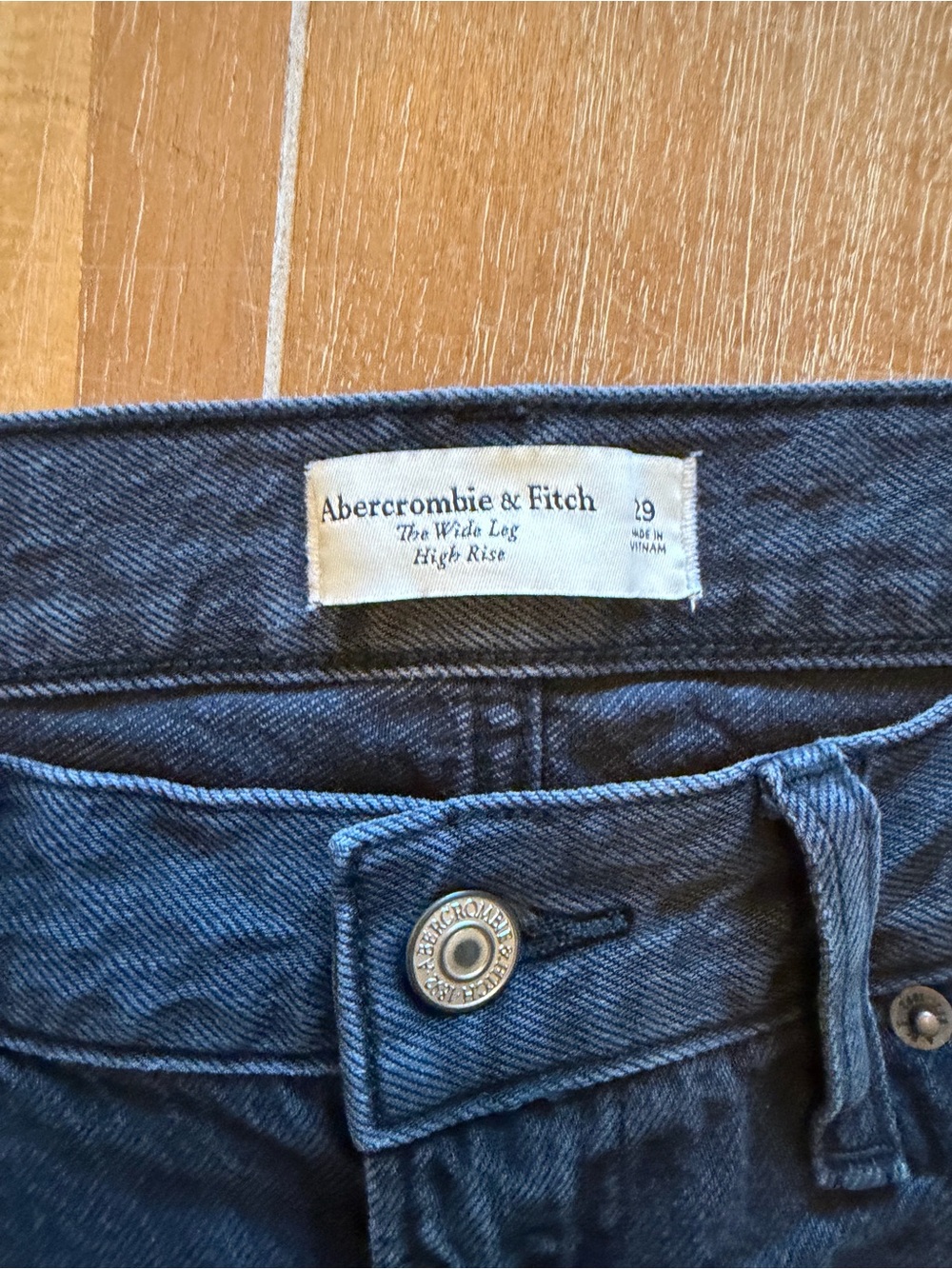 Abercrombie & Fitch Wide Leg High-Rise Jeans — Dark Blue